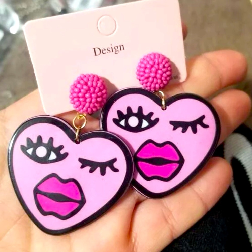 NWT Boutique Funky Beaded Heart Retro Pink Acrylic Statement Earrings